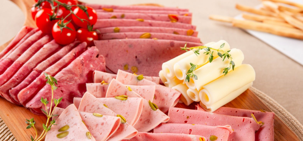Lycopene in Meat Products: A Dual Solution for Natural Coloring and Antioxidant Function(图1) 1-25101Q63U5394.png